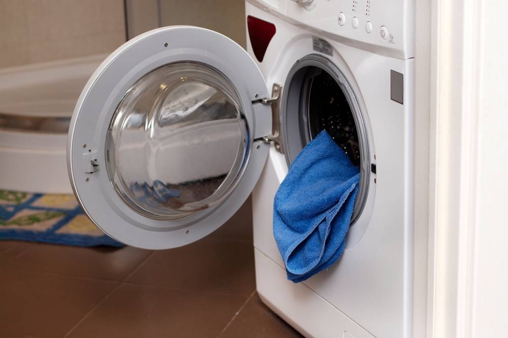 Jätä pesukoneen ovi auki vai sulje se? 98 % tšekkiläisistä naisista tekee aina väärin